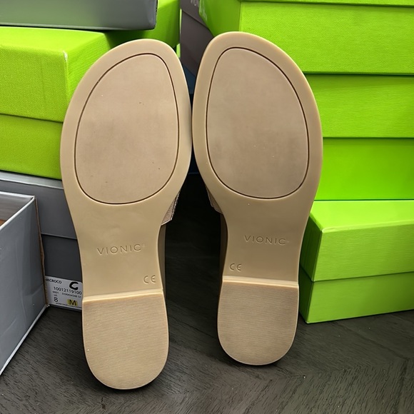 Vionic Demi Slide Sandal - Picture 6 of 12